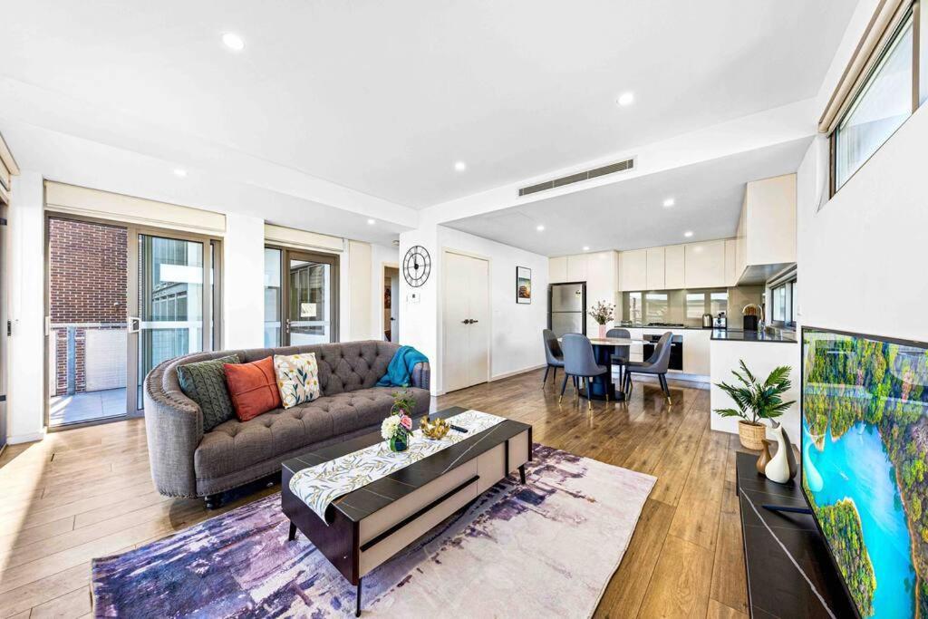 Apartment Centre Of Newtown 1 Bed Sydney