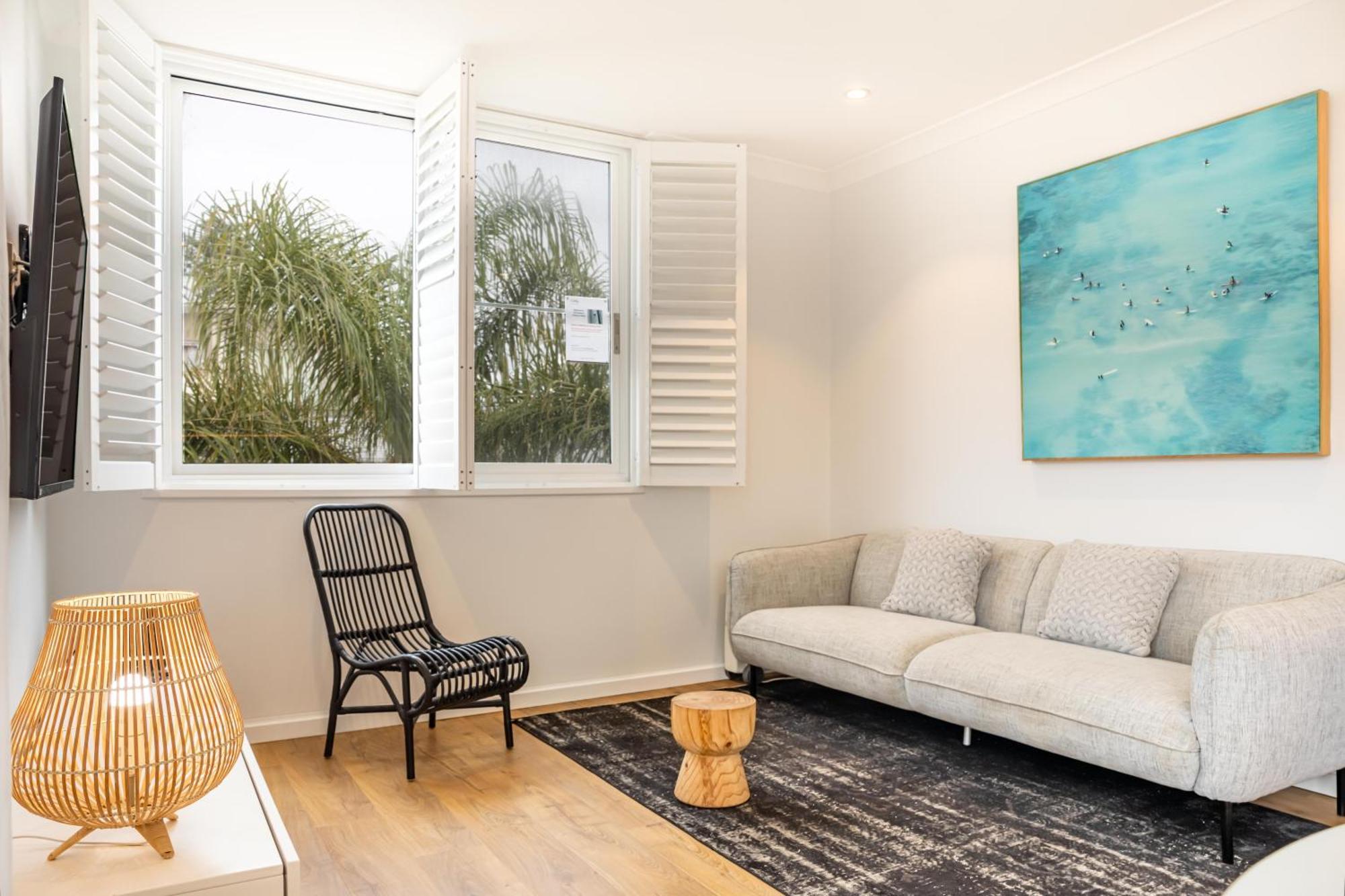 Chic Footsteps From Manly Beach Apartment Sydney