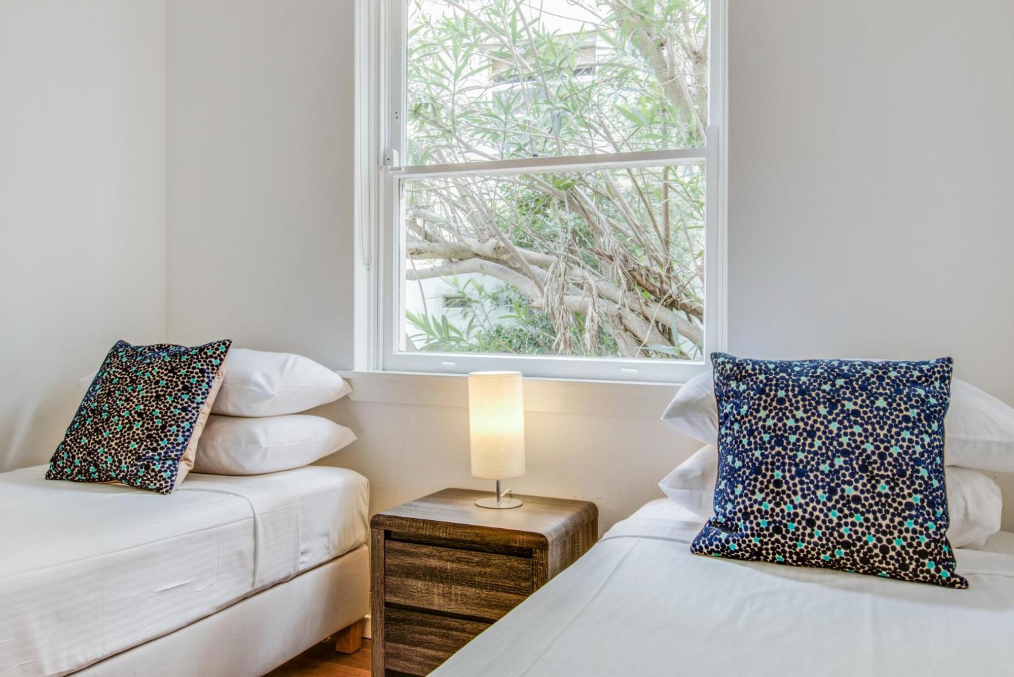 Art Deco 2-bed Close To City And Harbour Apartment Sydney