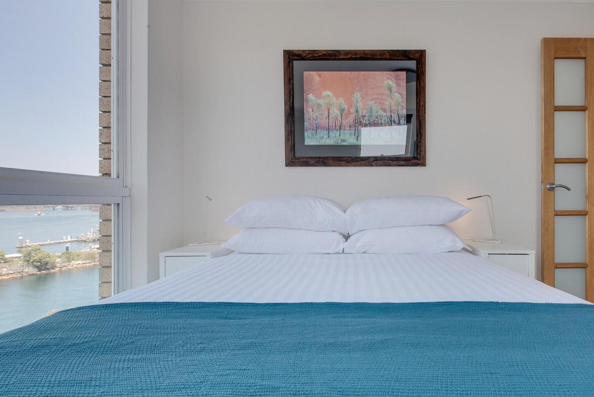 Wake Up To Harbour Apartment