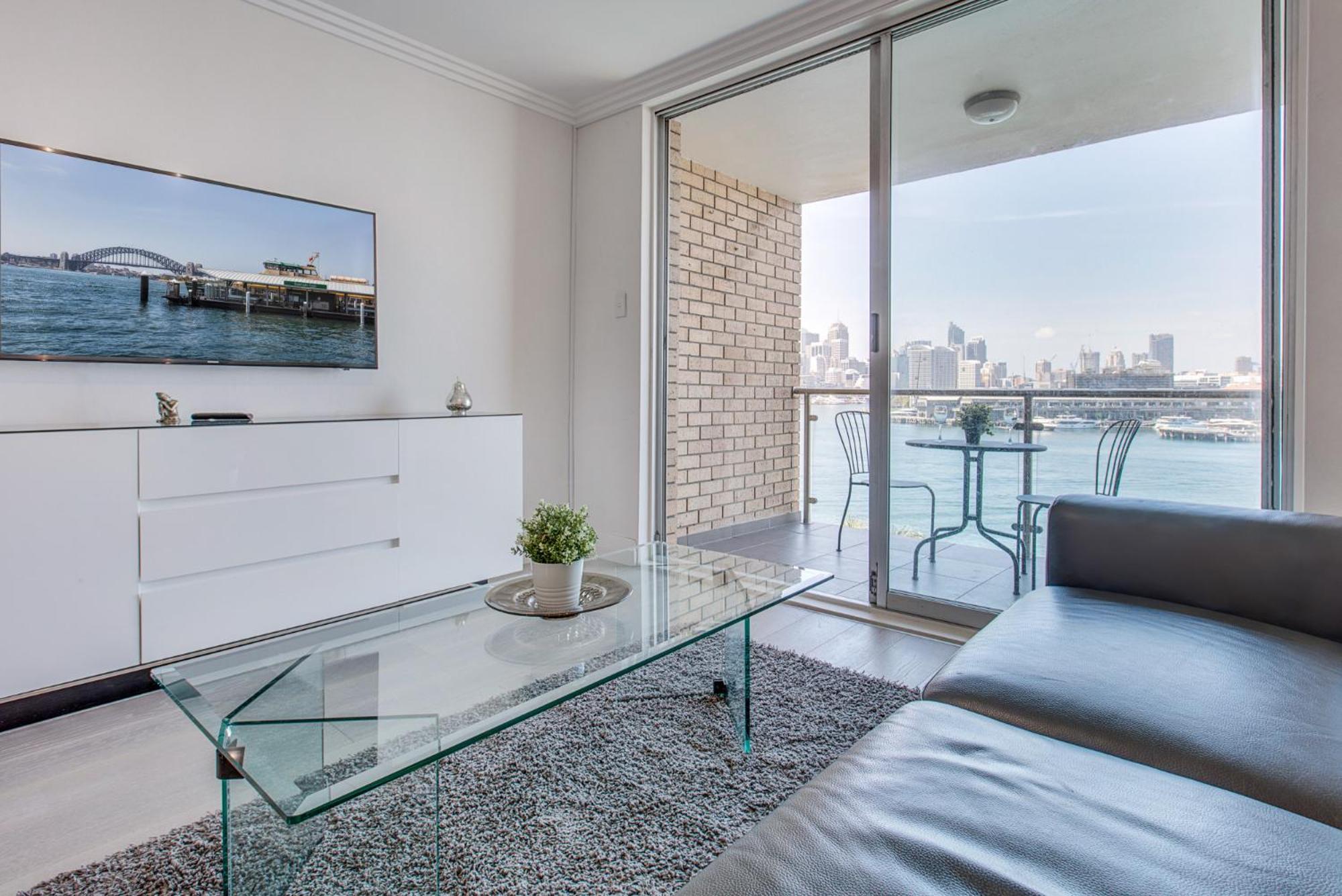 Wake Up To Harbour Apartment *