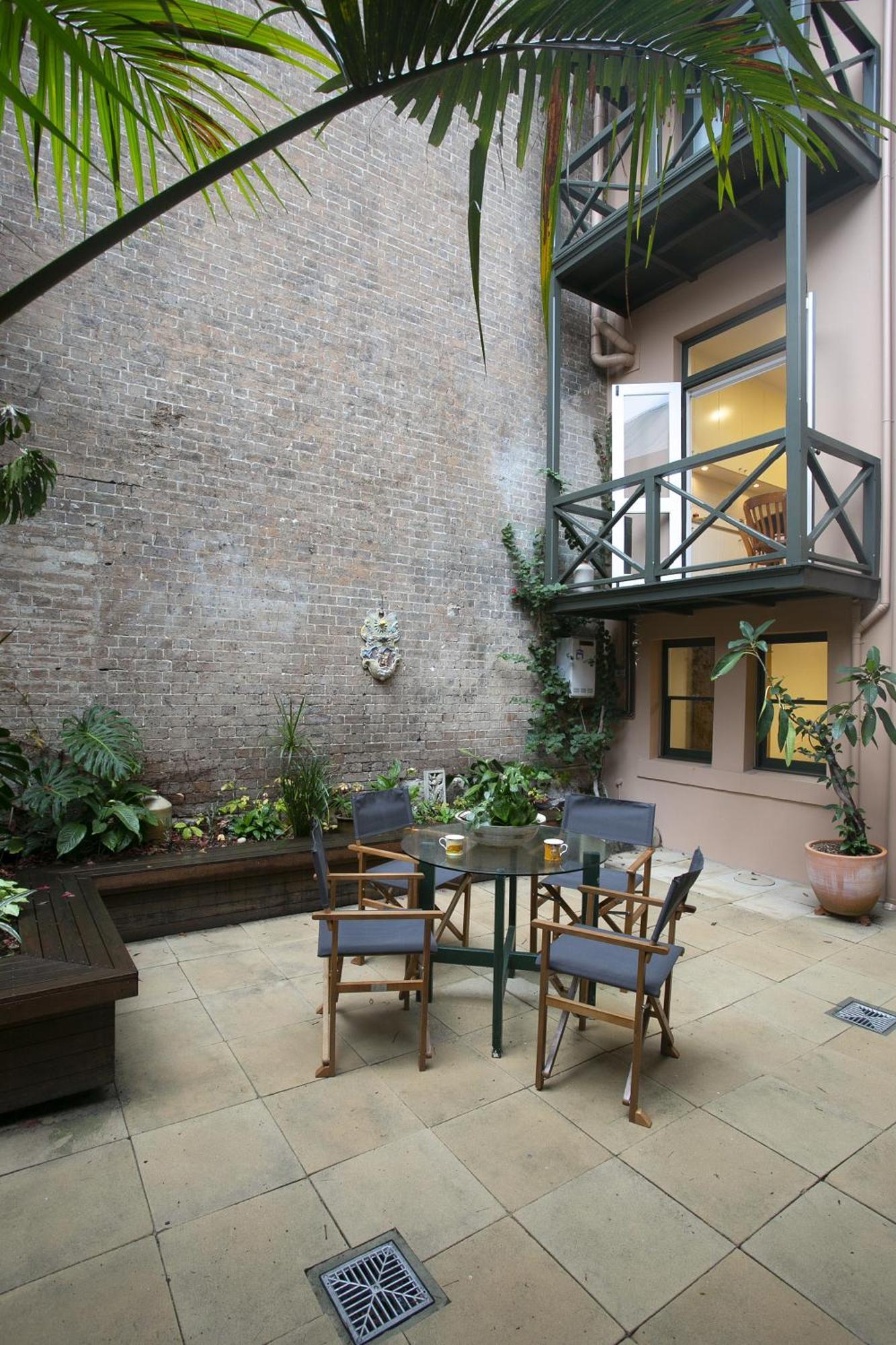Family Terrace Close To Oxford Street And Cbd * Sydney