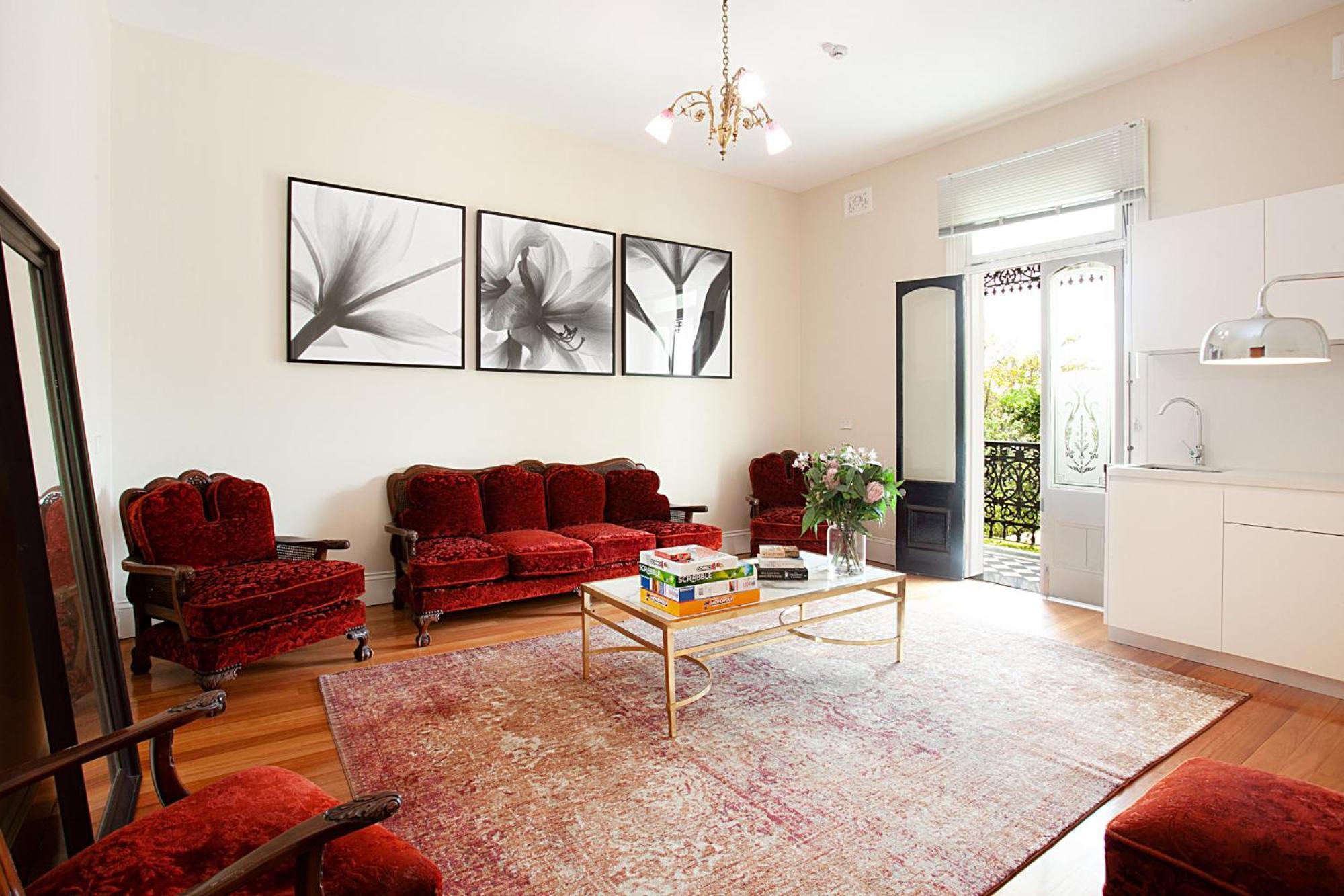 Art Deco Designer In Lewisham Apartment Sydney