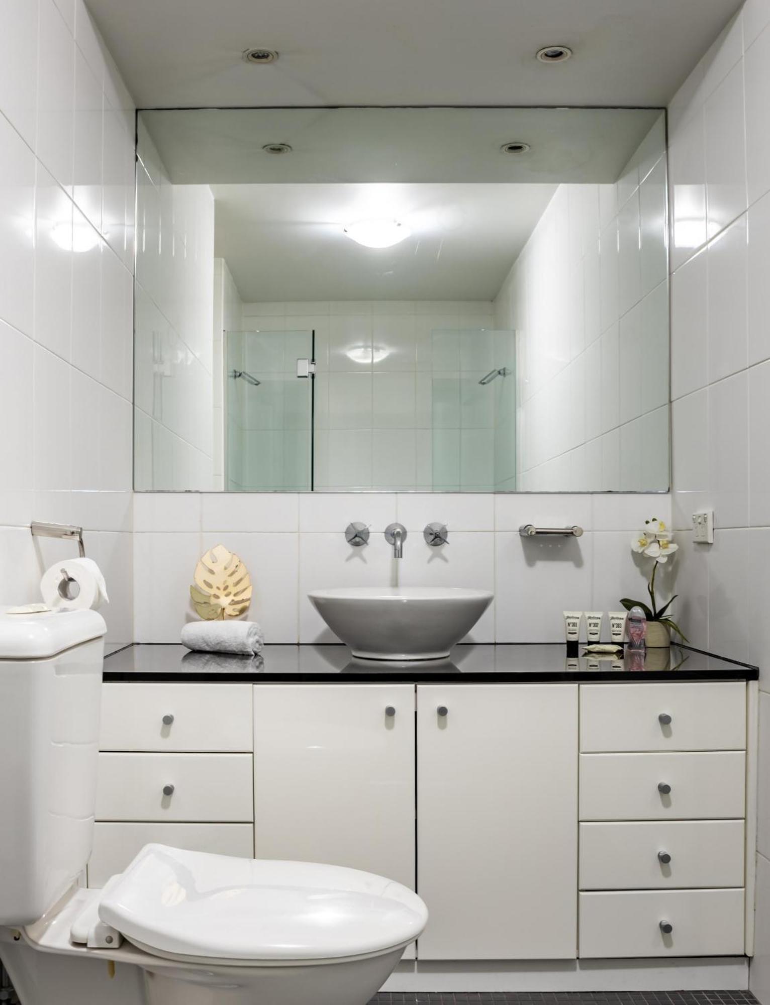 Stylish Studio With Pool & Gym In Heart Of Duplicate