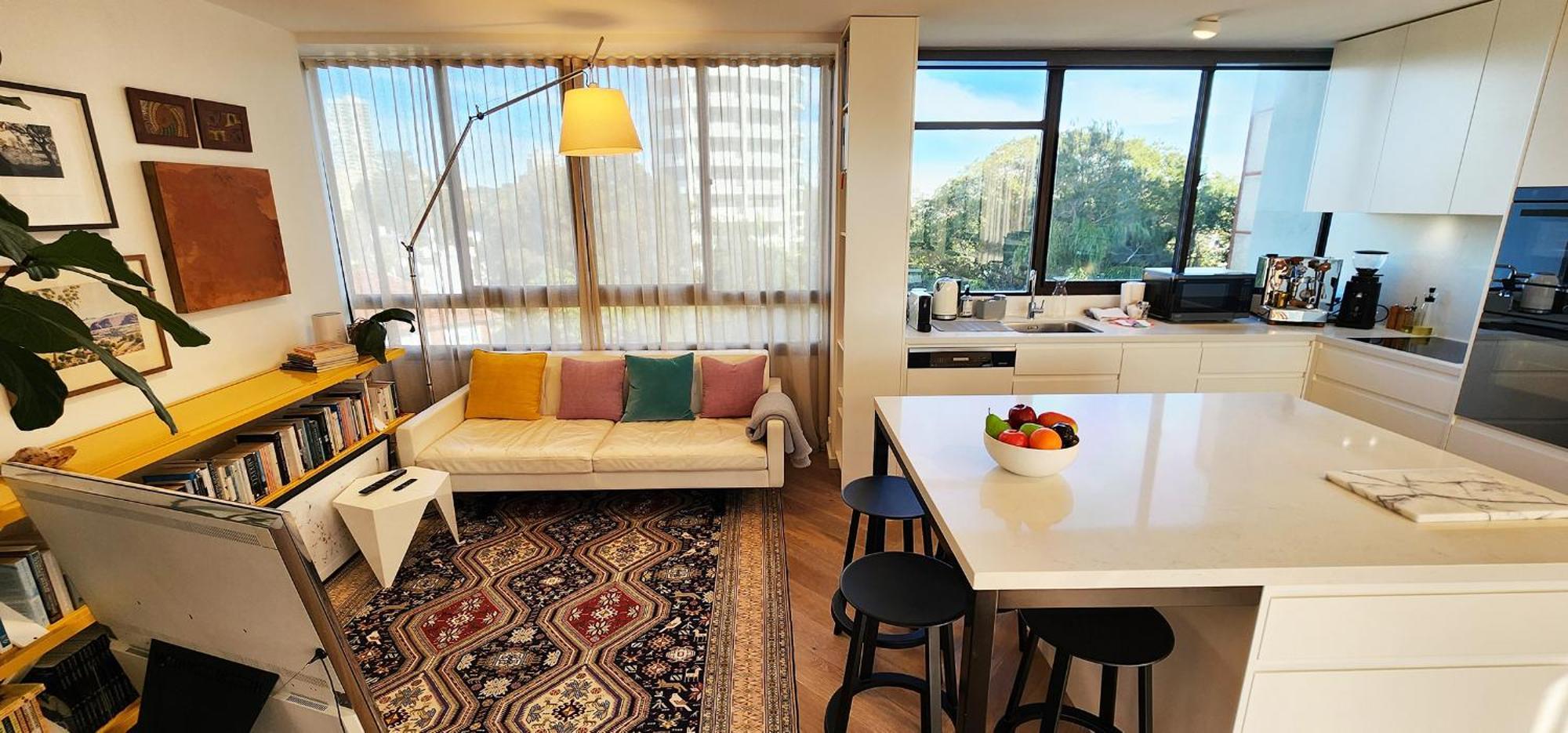 Apartment Beautiful Harbour Views, Stylish & Pool