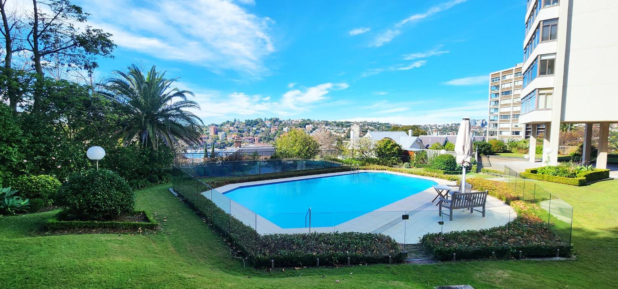 Apartment Beautiful Harbour Views, Stylish & Pool
