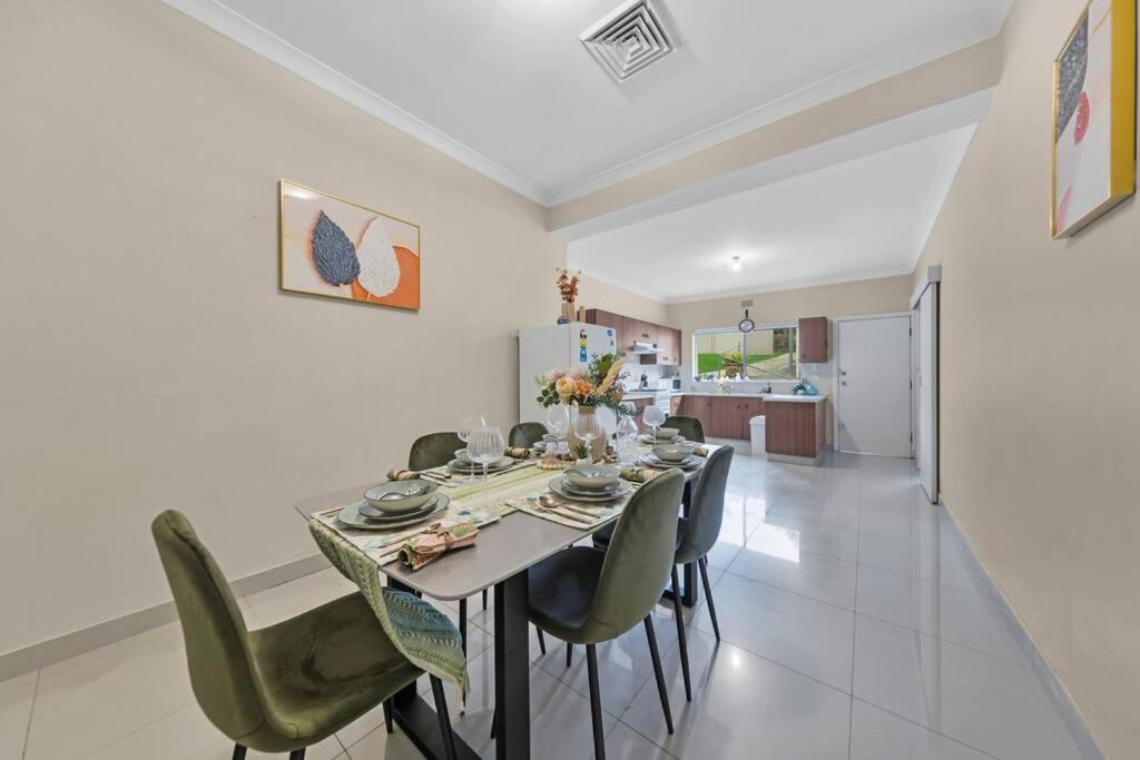 Water View House In Putney Holiday home