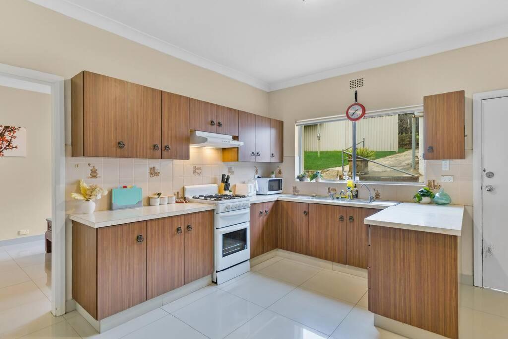 Water View House In Putney *