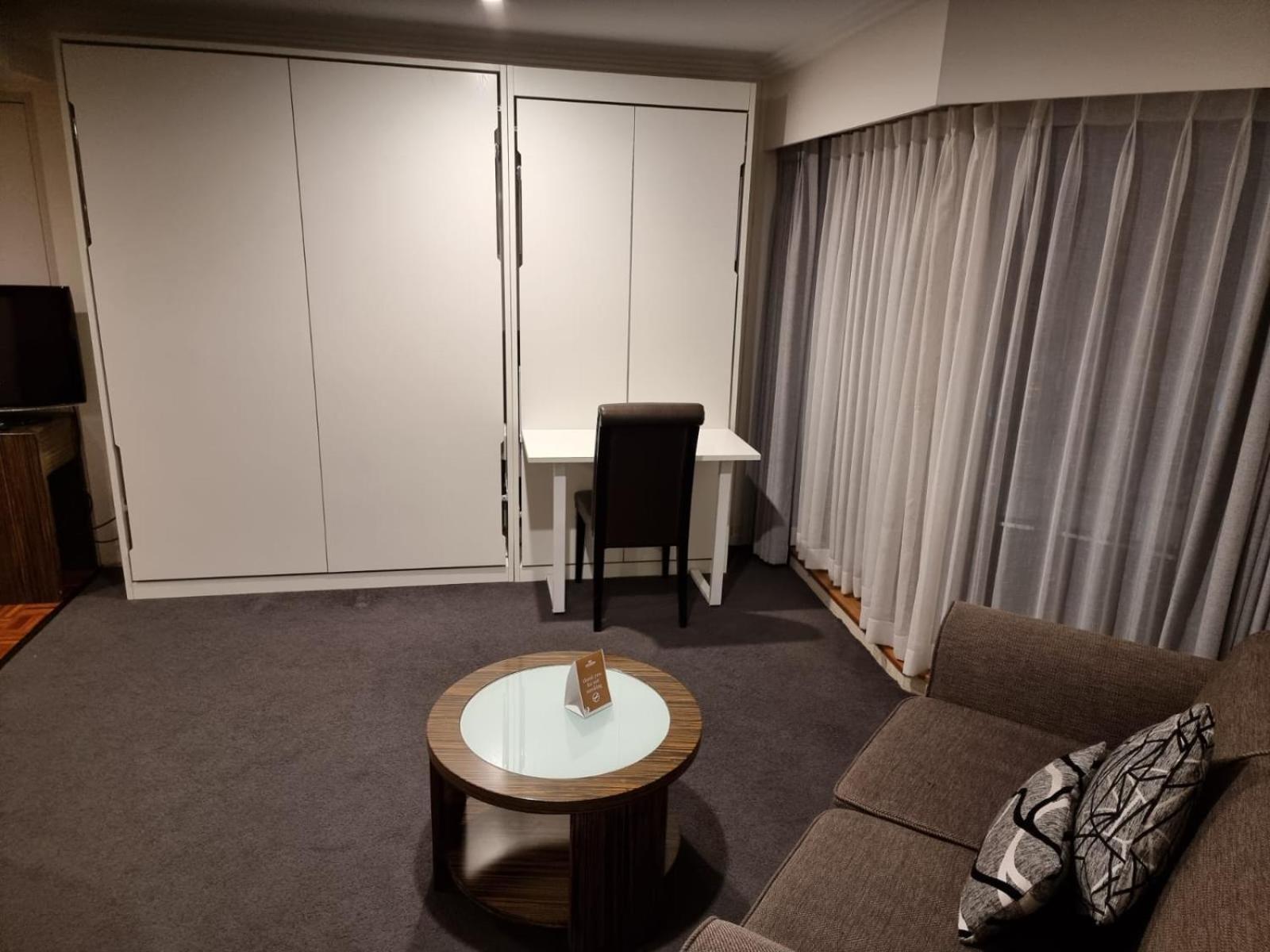 38 Harbour Street Aparthotel