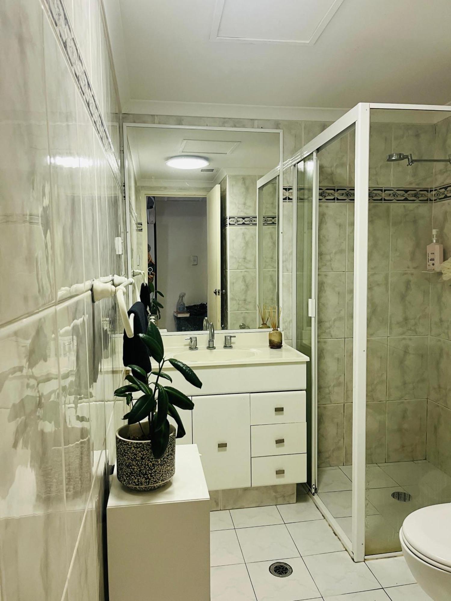 Private In Shared House In Pyrmont Homestay *