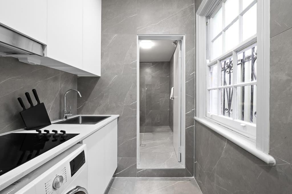Luxe Single - Ac - Next To Station - Nearby Hot Spots - Shared Bathroom * Sydney