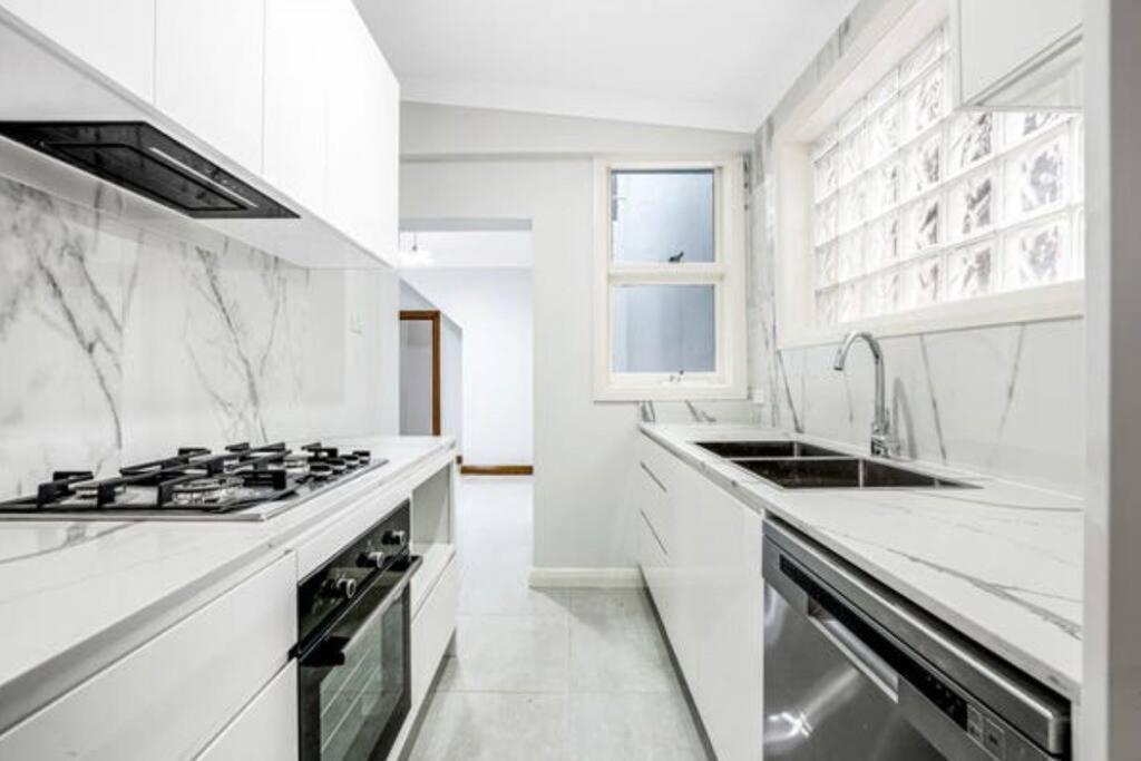4 Bdrm Terrace With Office * Sydney