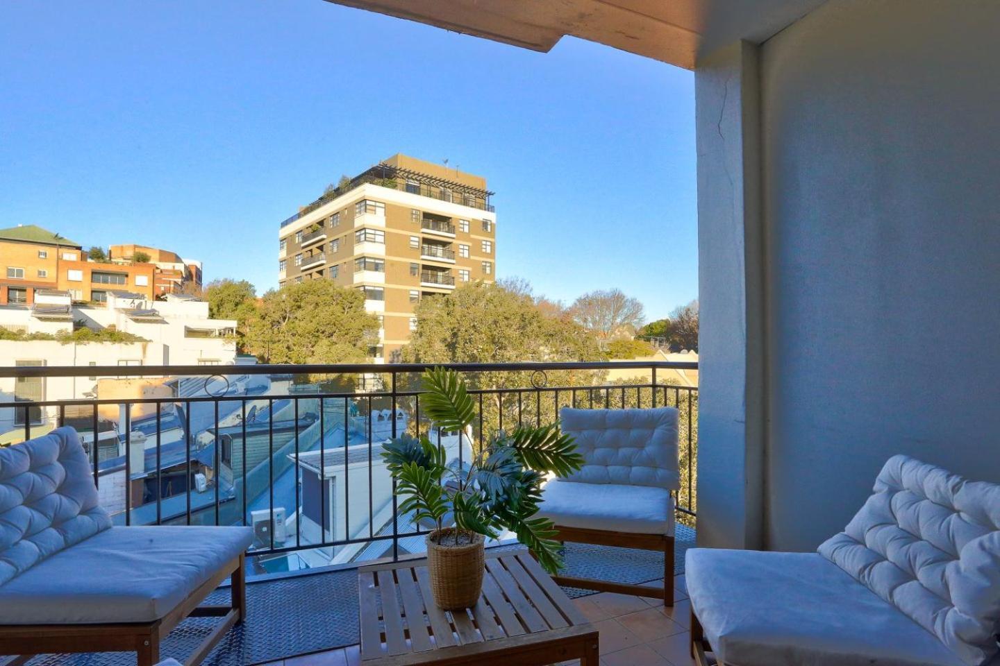 Stylish 1 Bedroom With Balcony Surry Hills Sydney