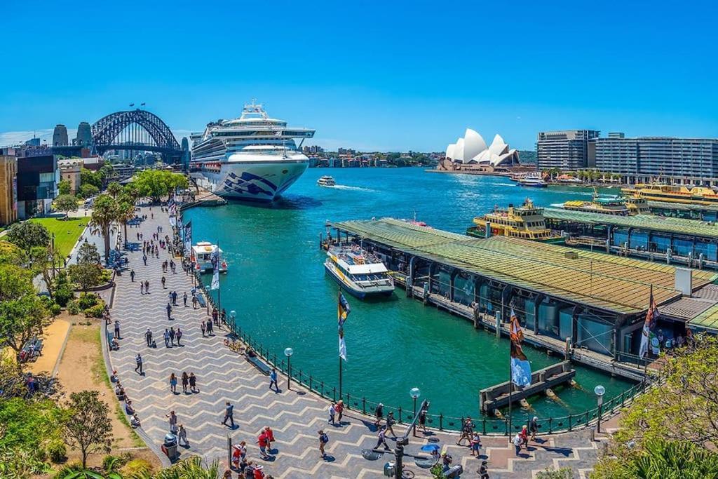 By Barangaroo Reserve *