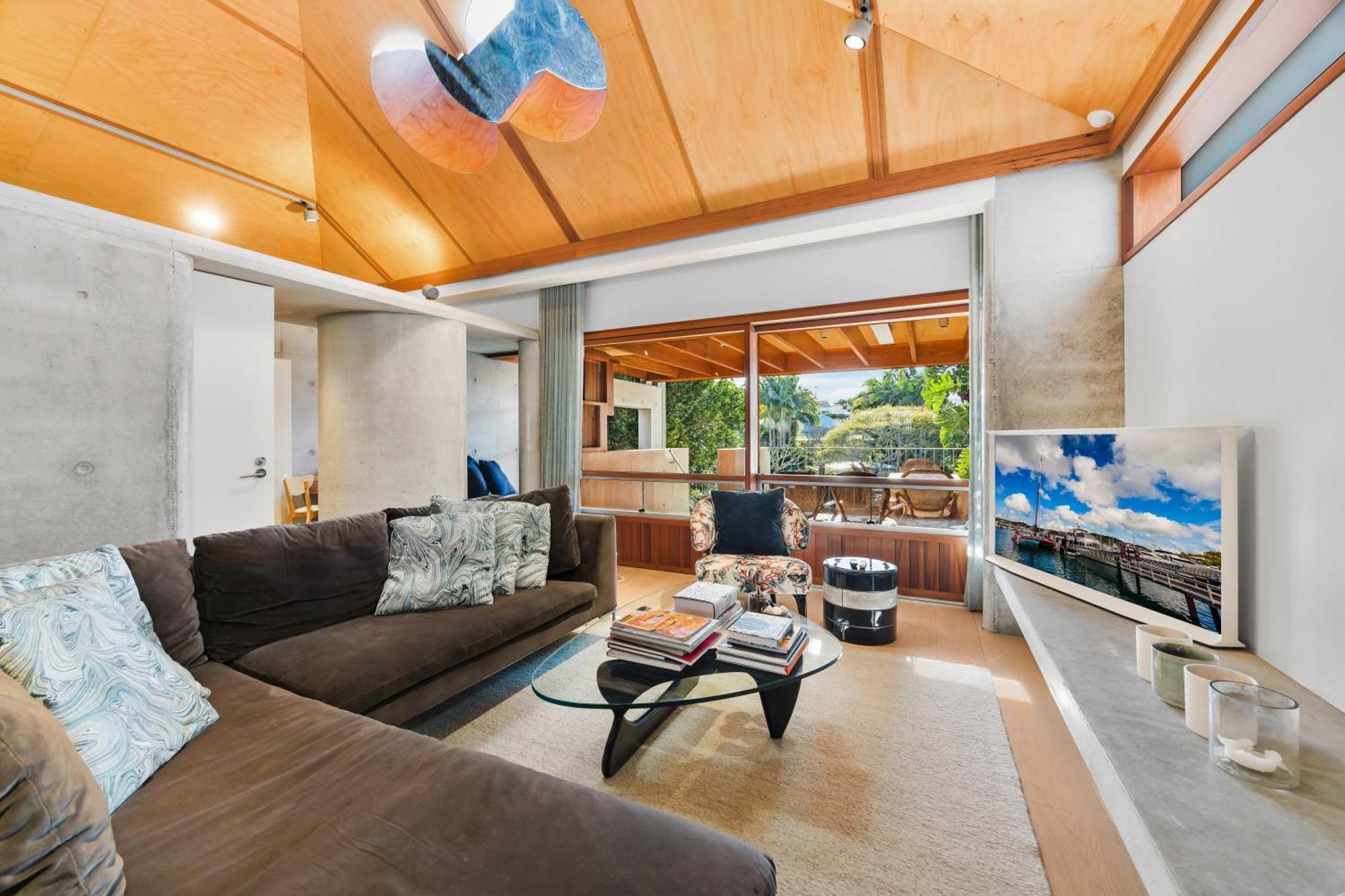 Villa Stunning 3-br Architectural Gem Sydney