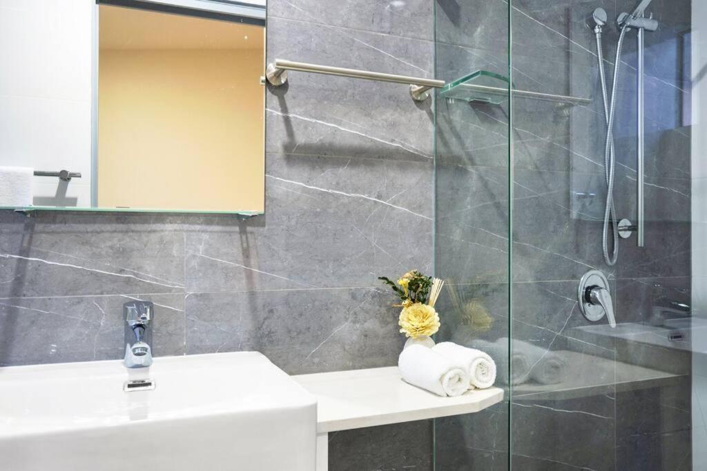 Stylish 2 Story Terrace House In Chippendale