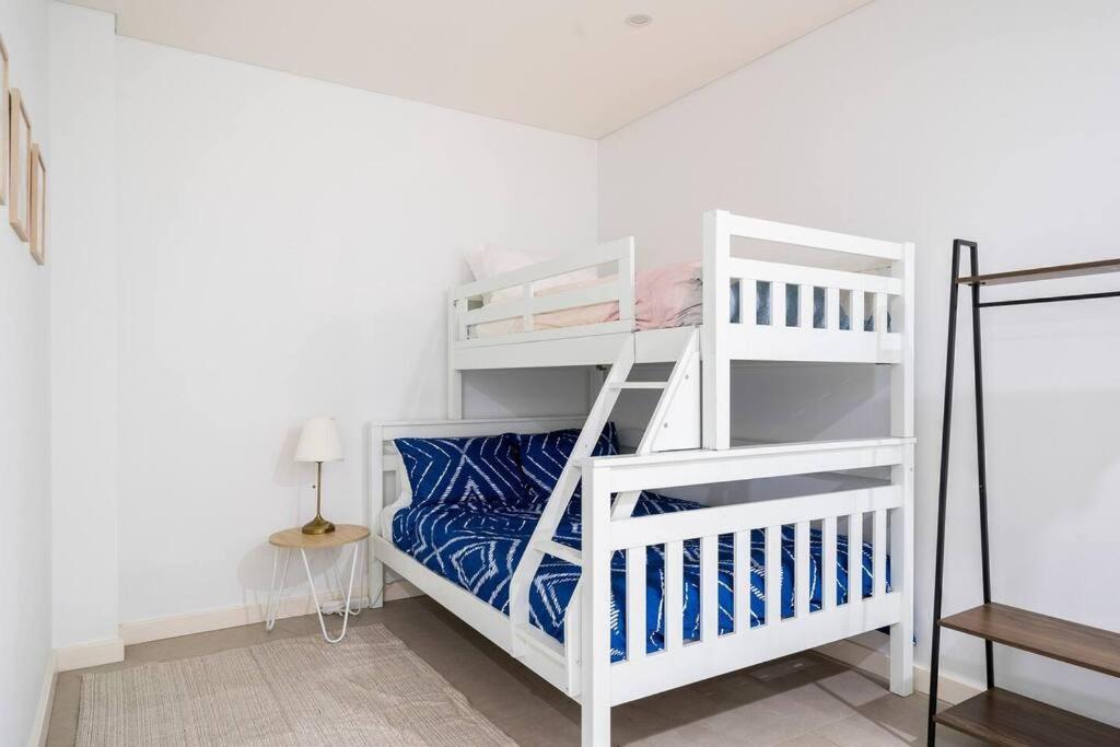 10m Lovely 2bedroom Abnb Near Airport & With Free Parking Sydney