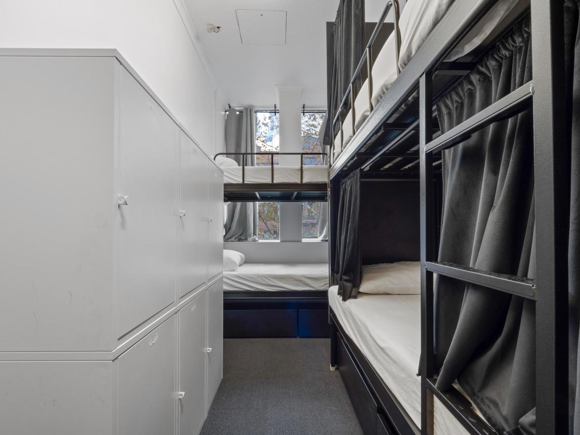 Azzurro Pod - Hostel *
