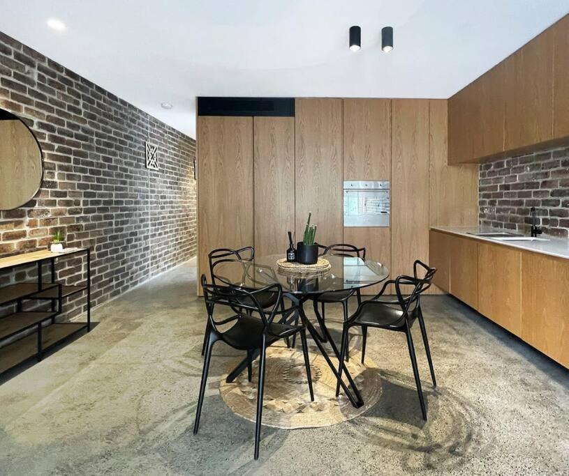 Spacious Bondi Getaway - Heart Of Bondi Holiday home *