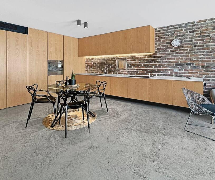 Spacious Bondi Getaway - Heart Of Bondi Holiday home