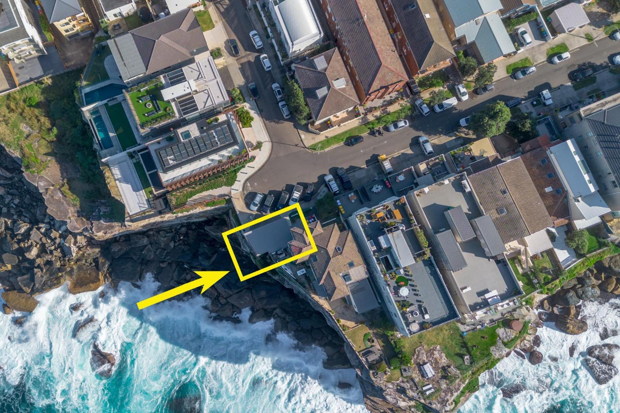 Upscale Cliffside With Ocean Views North Bondi Apartment Sydney