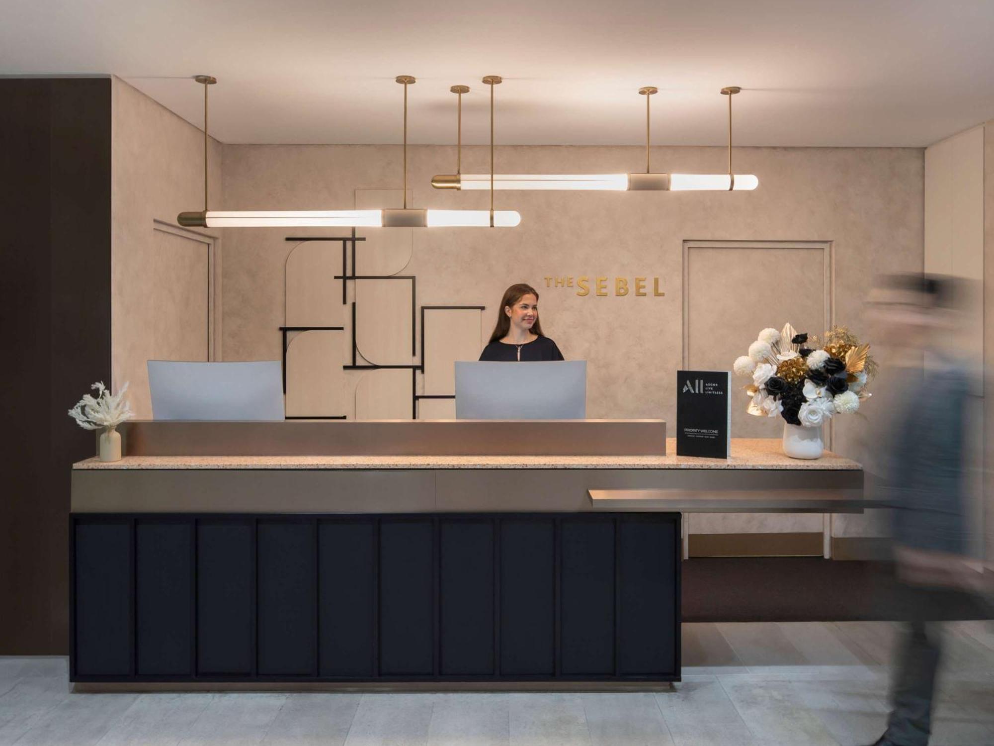 Mercure Martin Place Hotel 4*