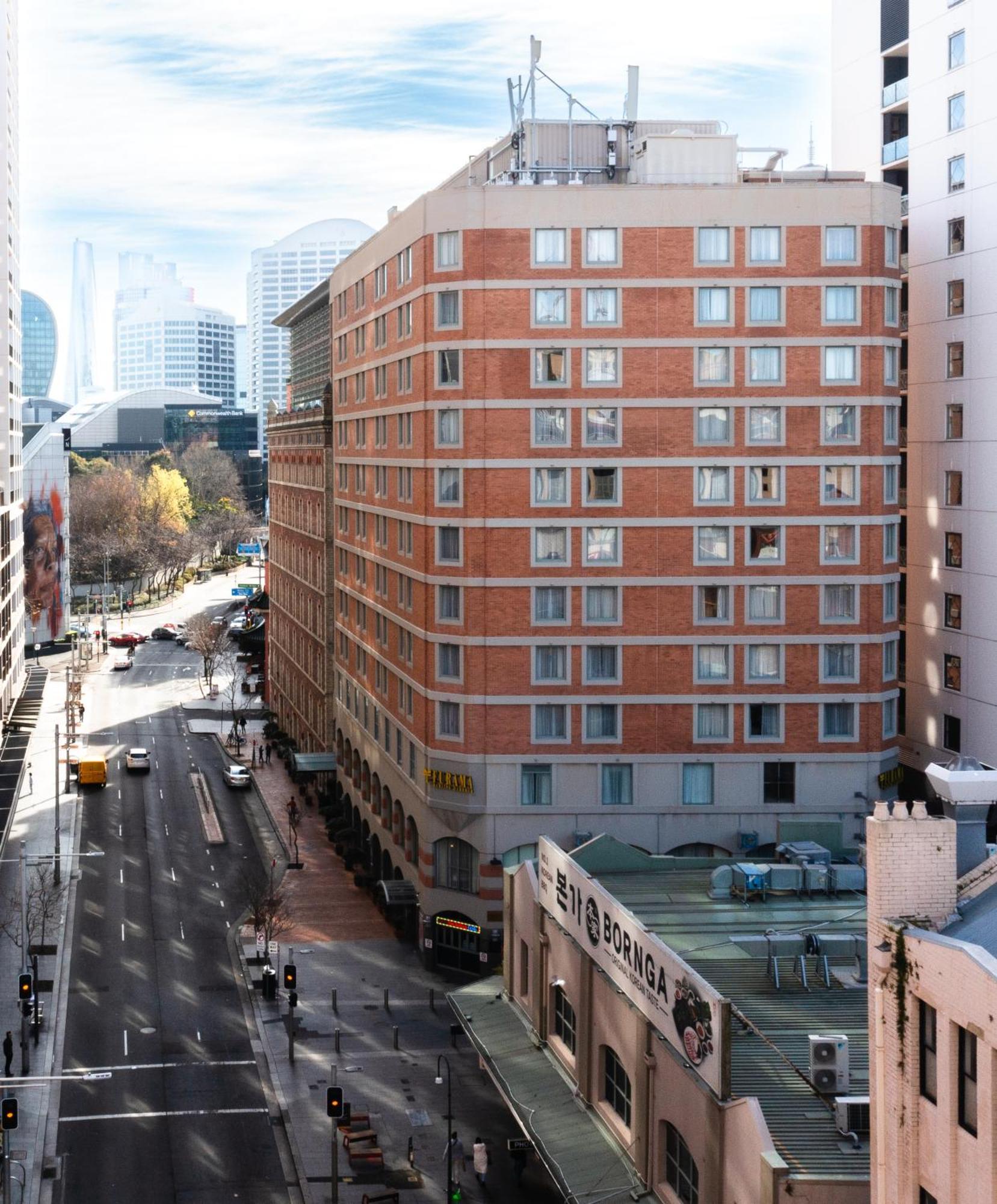 Furama Darling Harbour Hotel 4*