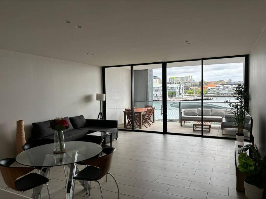 Accessible 2 Bedroom Centre Apartment