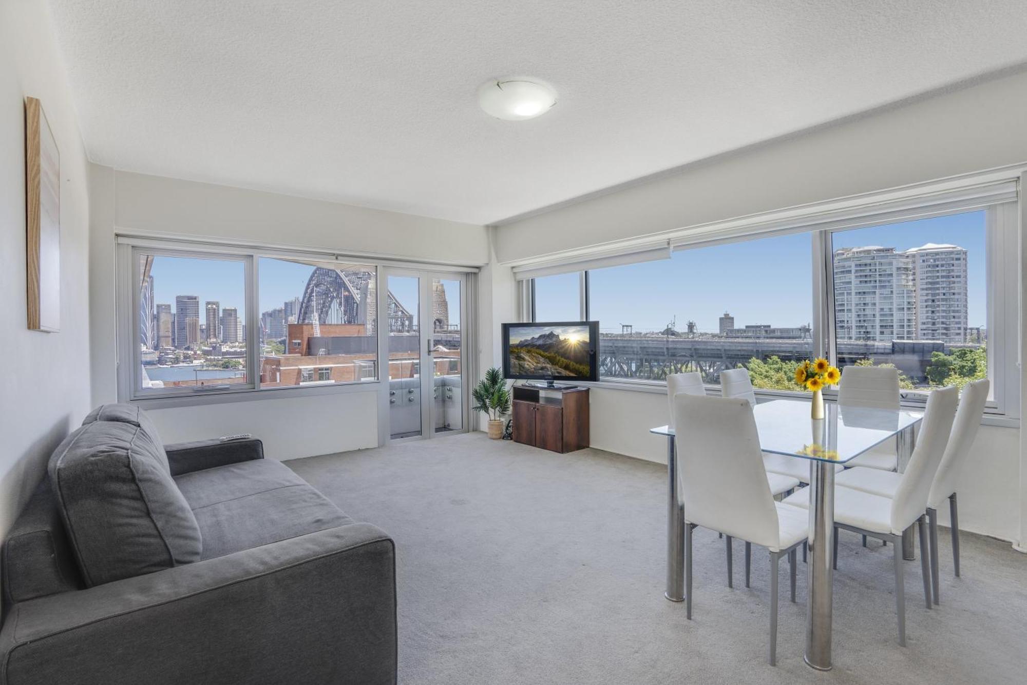 Harbour Bridge Views Apartment