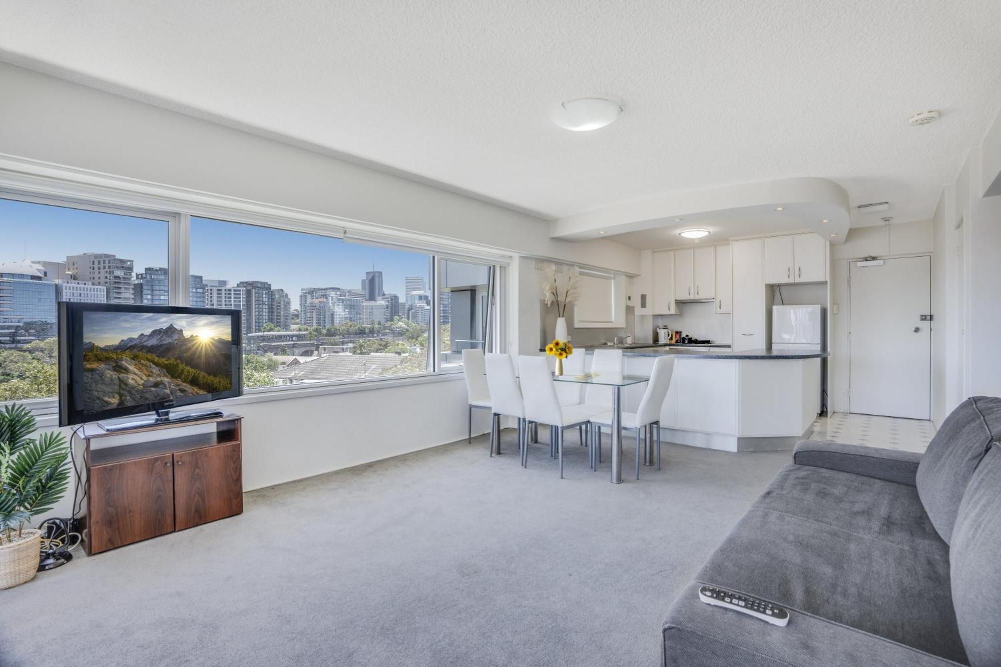 Harbour Bridge Views Apartment *