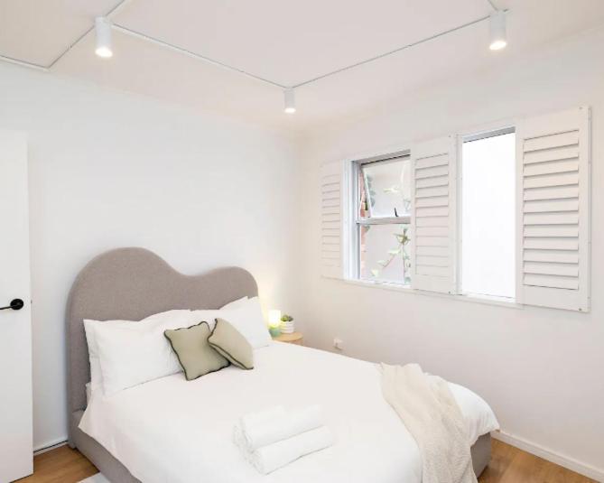 Beachside Bright Unit - Sleeps 4! * Sydney