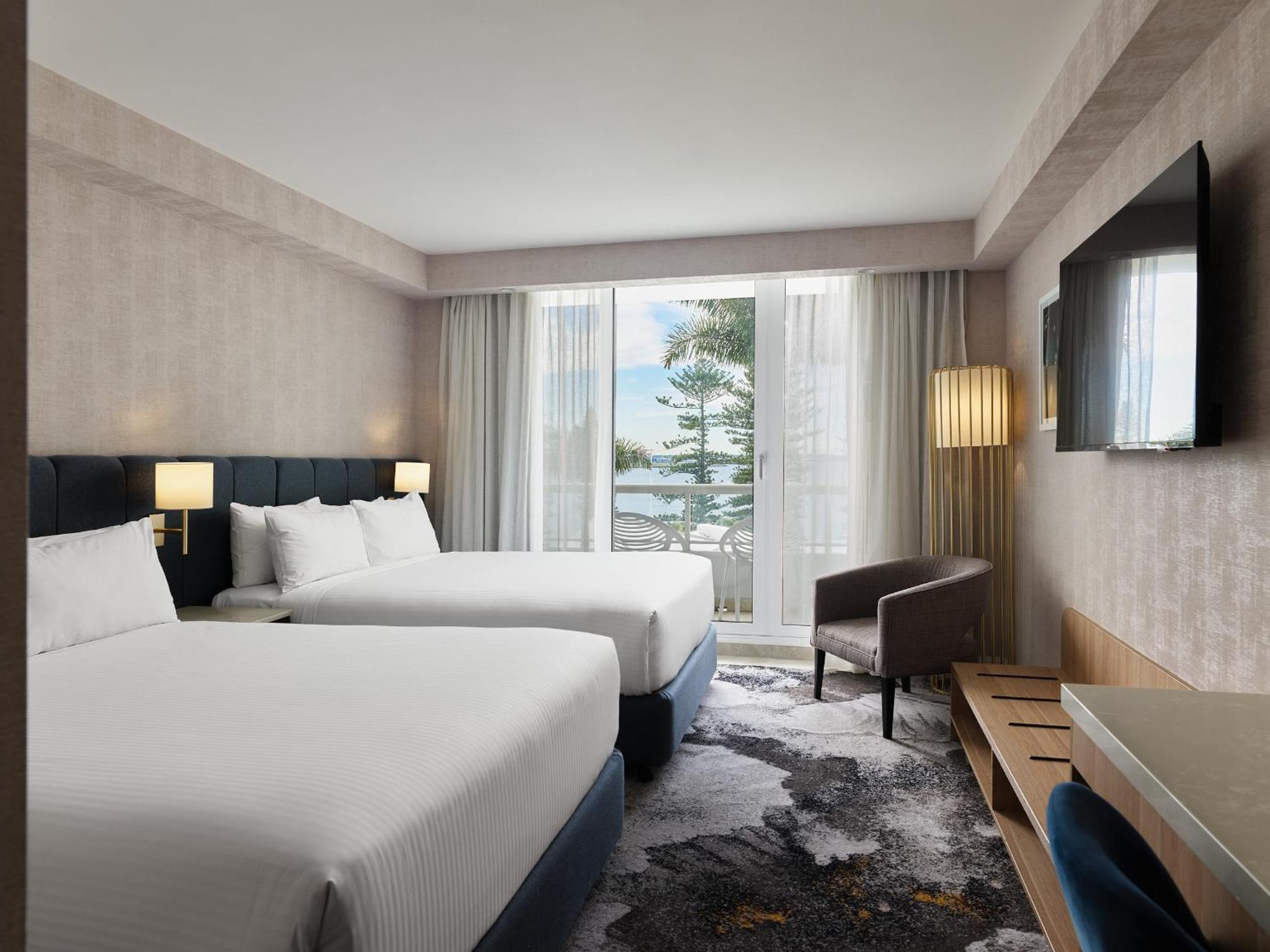 Novotel Brighton 4*
