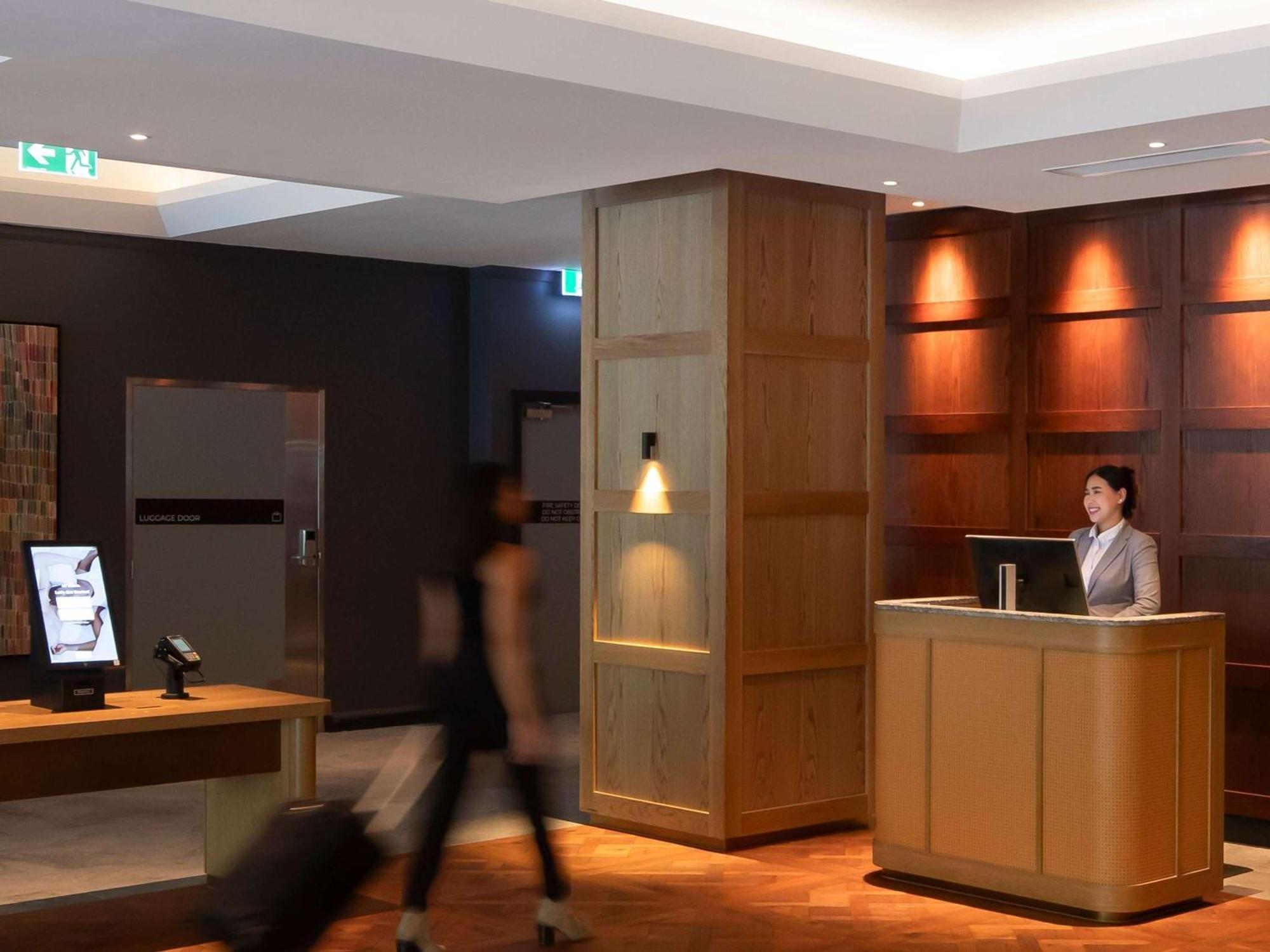 Novotel Centre Hotel 4*