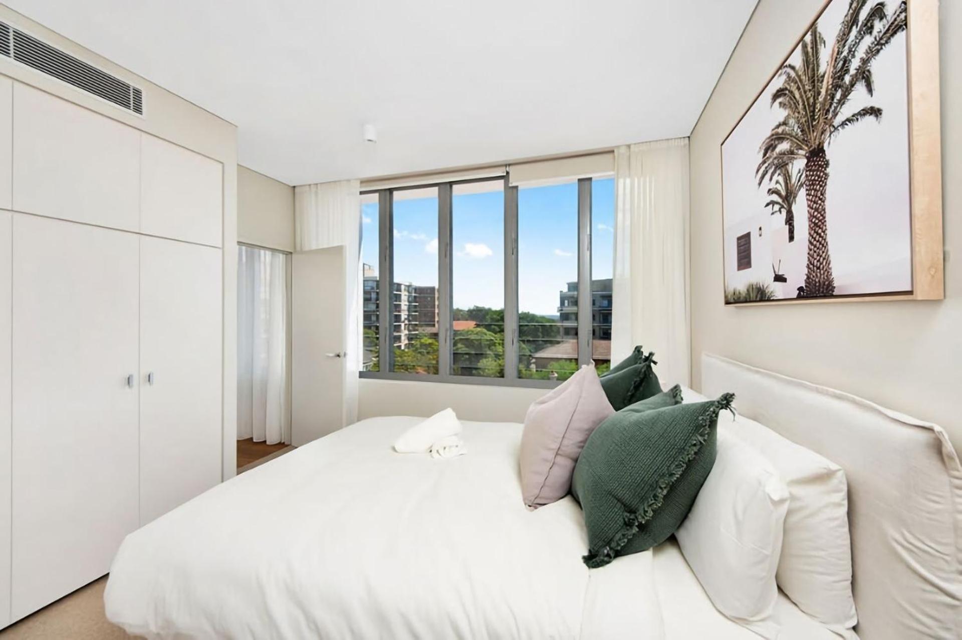 Apartment Luxurious Bondi Stunning Balcony Views Sydney