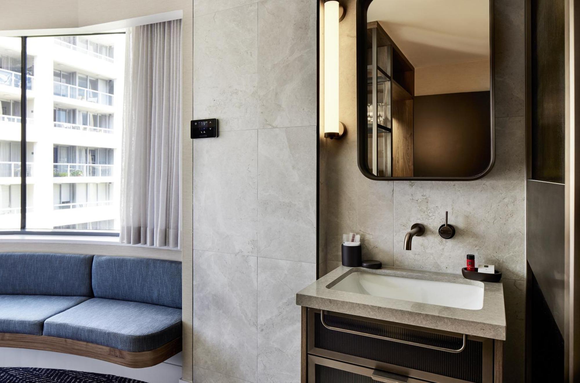 Aiden By Western Darling Harbour 4* Sydney