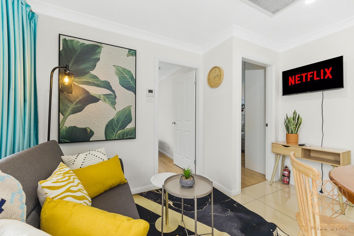 Hurstville 2br Granny Flat Near Shopping & Train Apartment *