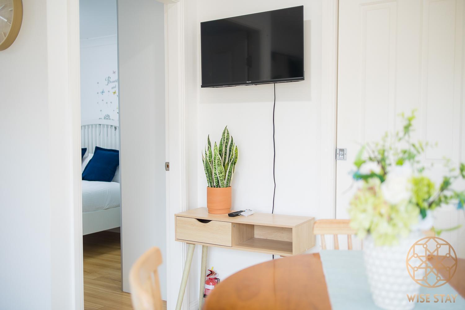 Hurstville 2br Granny Flat Near Shopping & Train * Sydney