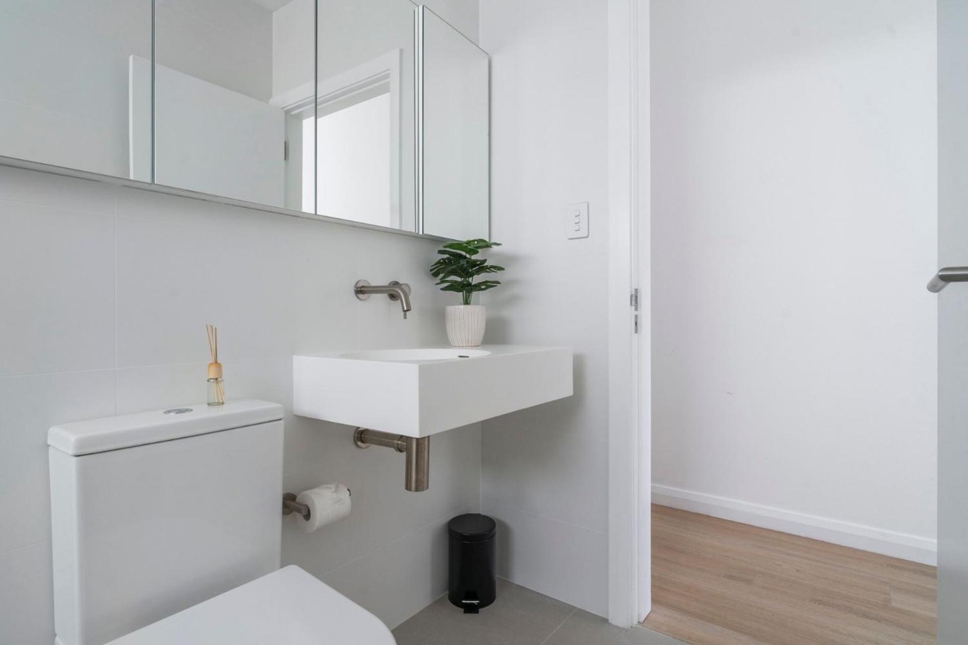 Tranquil Haven In Balmain Apartment *