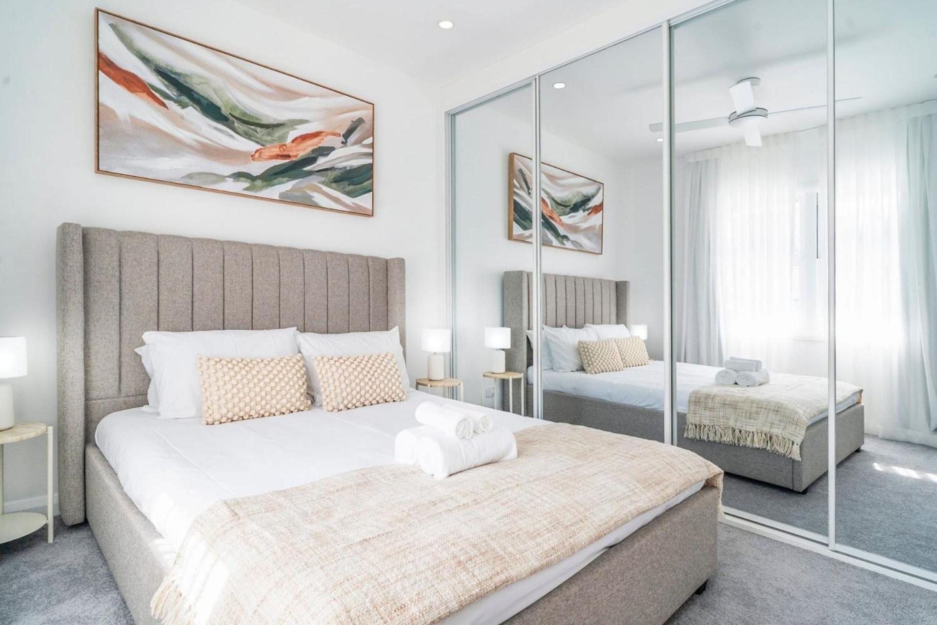Tranquil Haven In Balmain Apartment