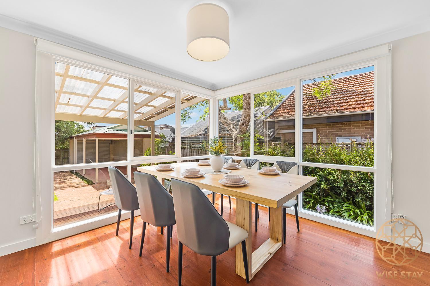 Holiday home Greenwich Luxury Near Wharftraincbd Steps To Sea