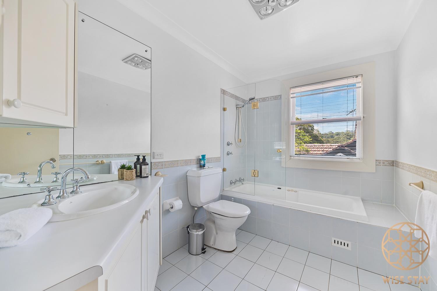 Holiday home Greenwich Luxury Near Wharftraincbd Steps To Sea