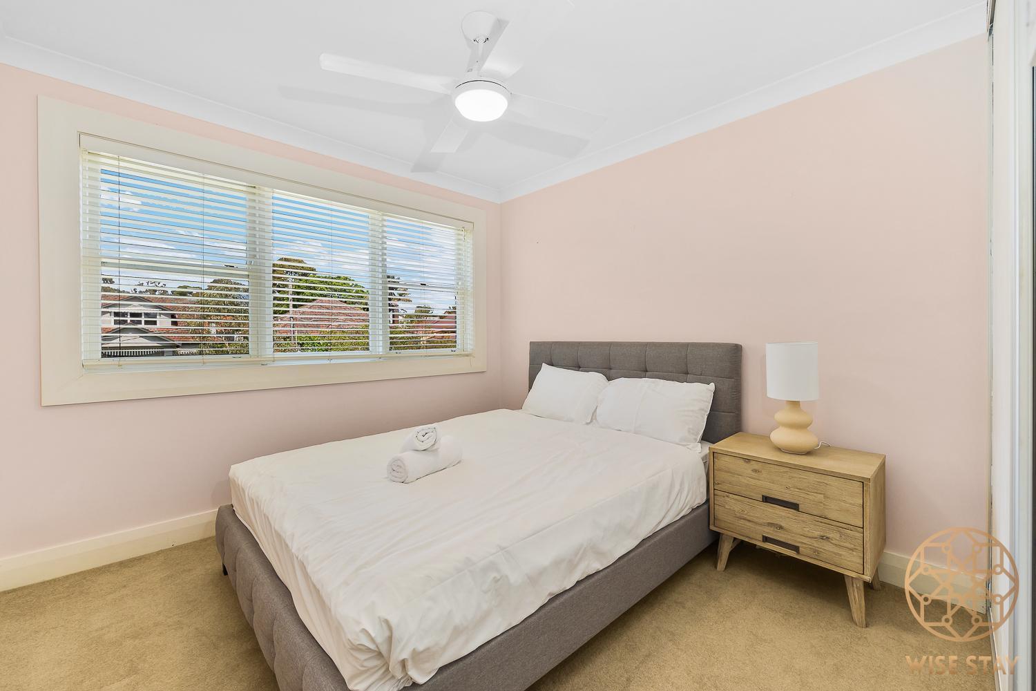 Holiday home Greenwich Luxury Near Wharftraincbd Steps To Sea *