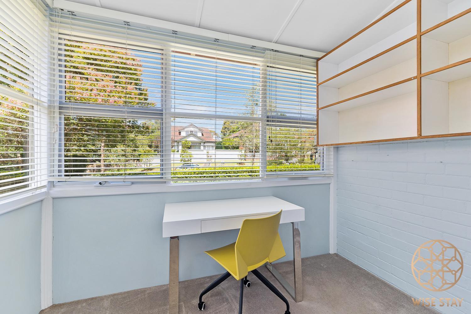 Holiday home Greenwich Luxury Near Wharftraincbd Steps To Sea