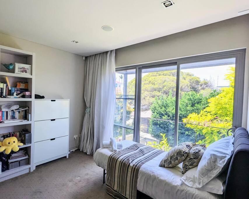 Waterfront Oasis ,panoramic Views, Infinity Pool * Sydney