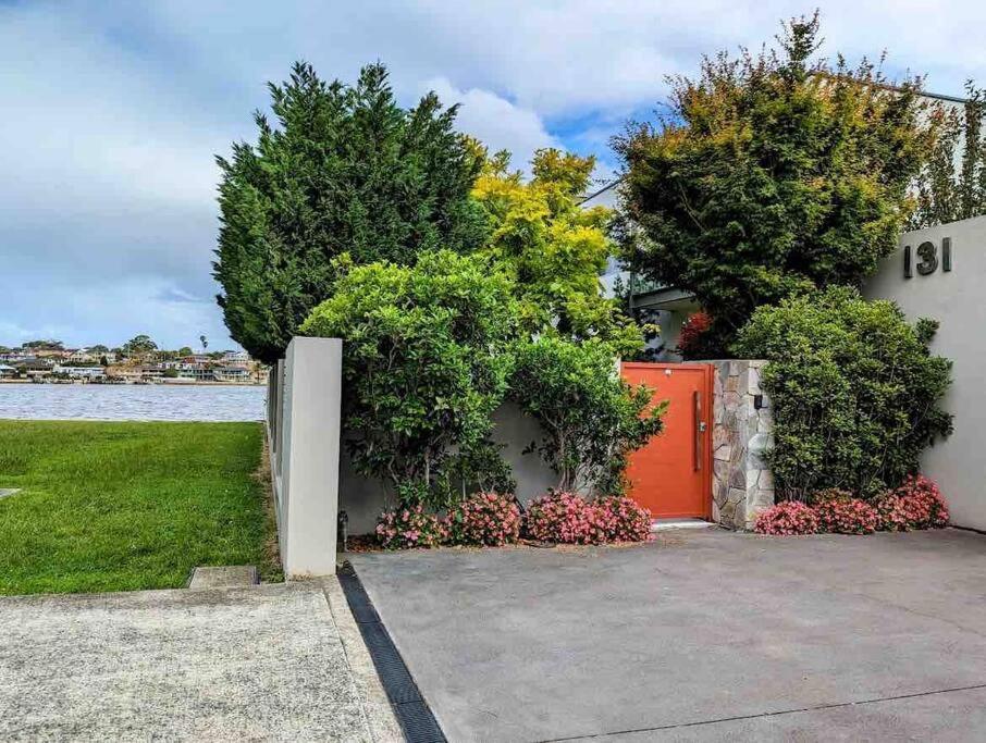 Waterfront Oasis ,panoramic Views, Infinity Pool * Sydney
