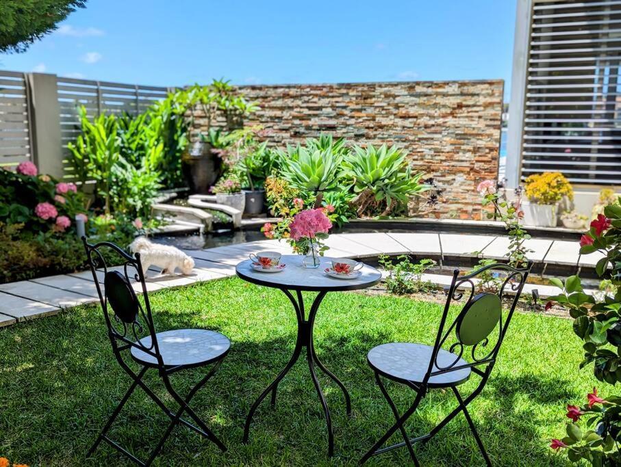 Waterfront Oasis ,panoramic Views, Infinity Pool Holiday home *