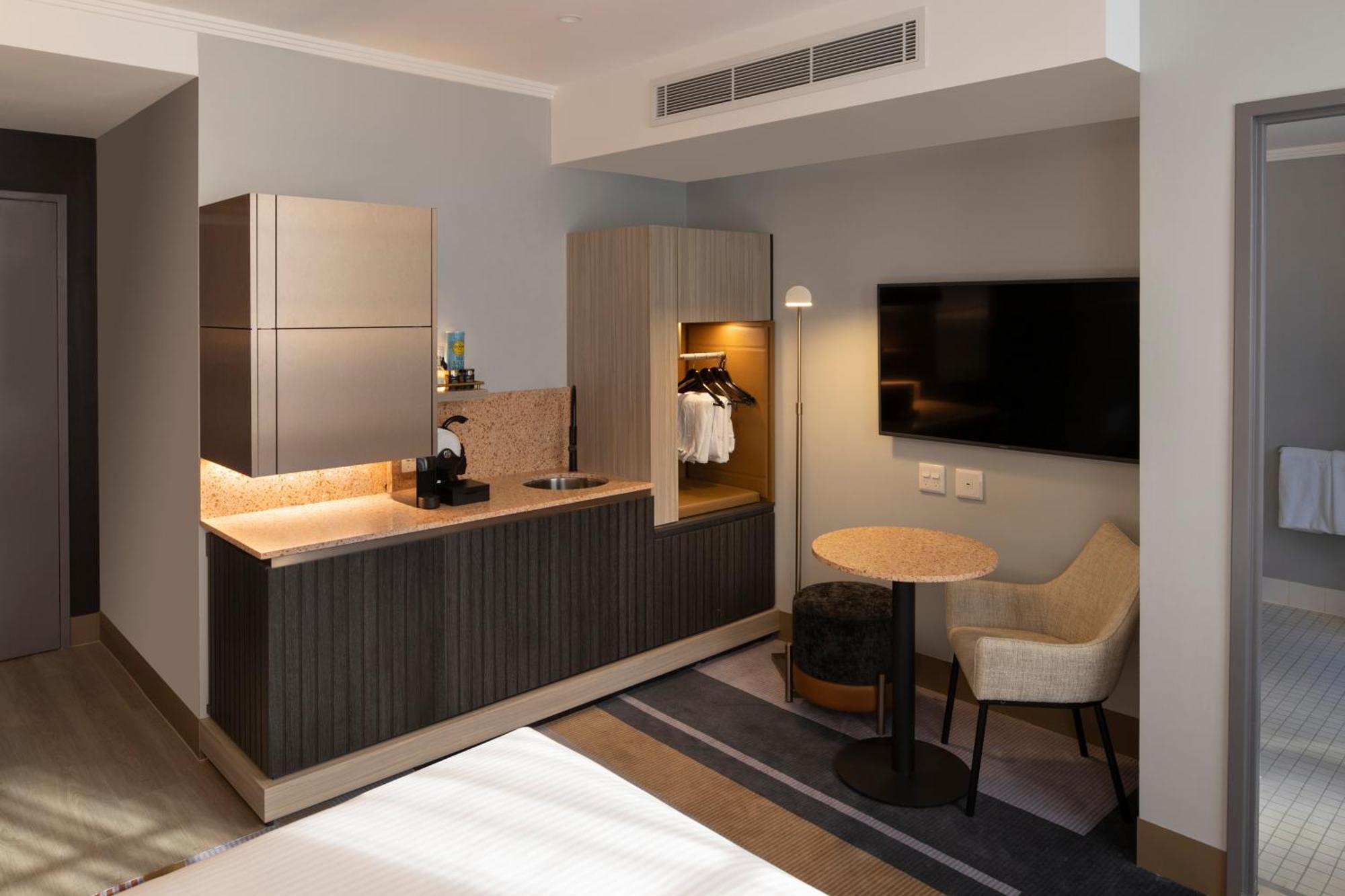 Mercure Martin Place Hotel 4*