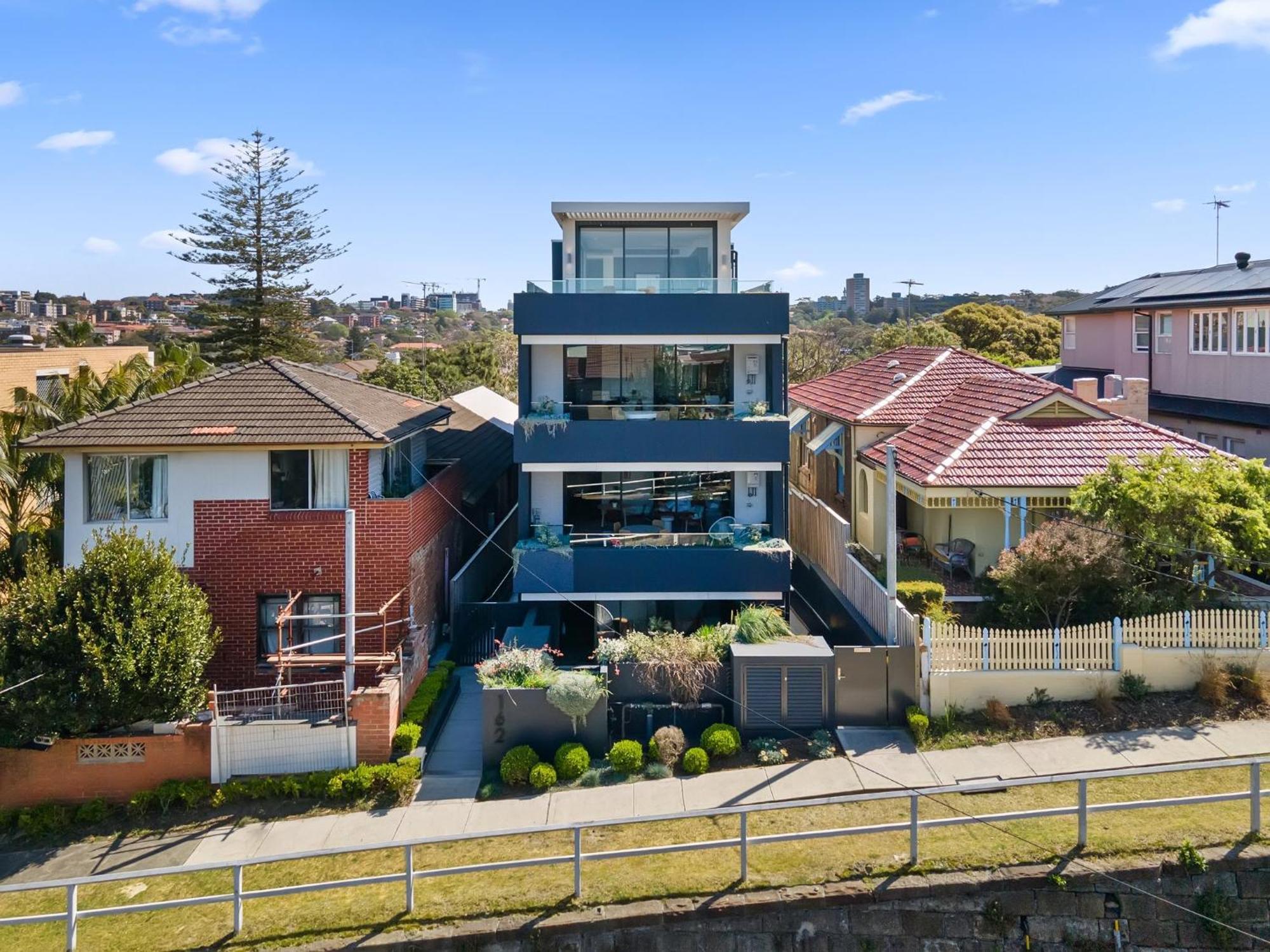Coogee Beachside Getaway 2 Apartment