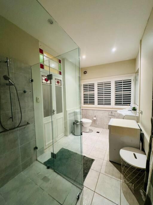 House 3 Bedrooms 2 Baths 2 Parkings In Mosman Sydney
