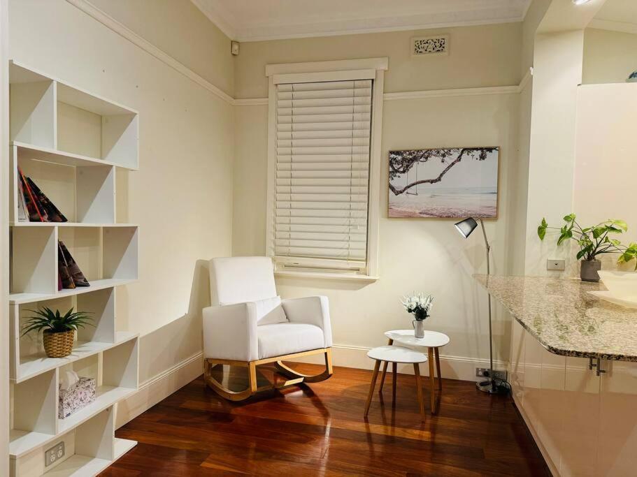 Holiday home House 3 Bedrooms 2 Baths 2 Parkings In Mosman